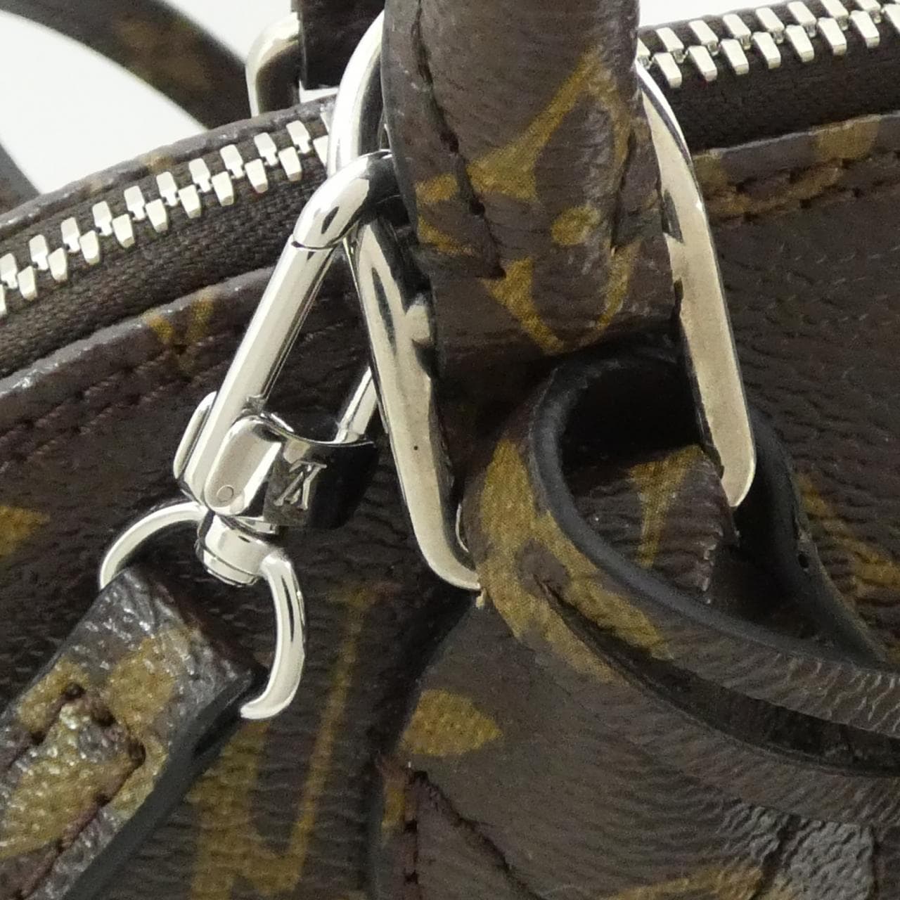 ルイヴィトン シャイニー モノグラム アルマ PM M50480 バッグ