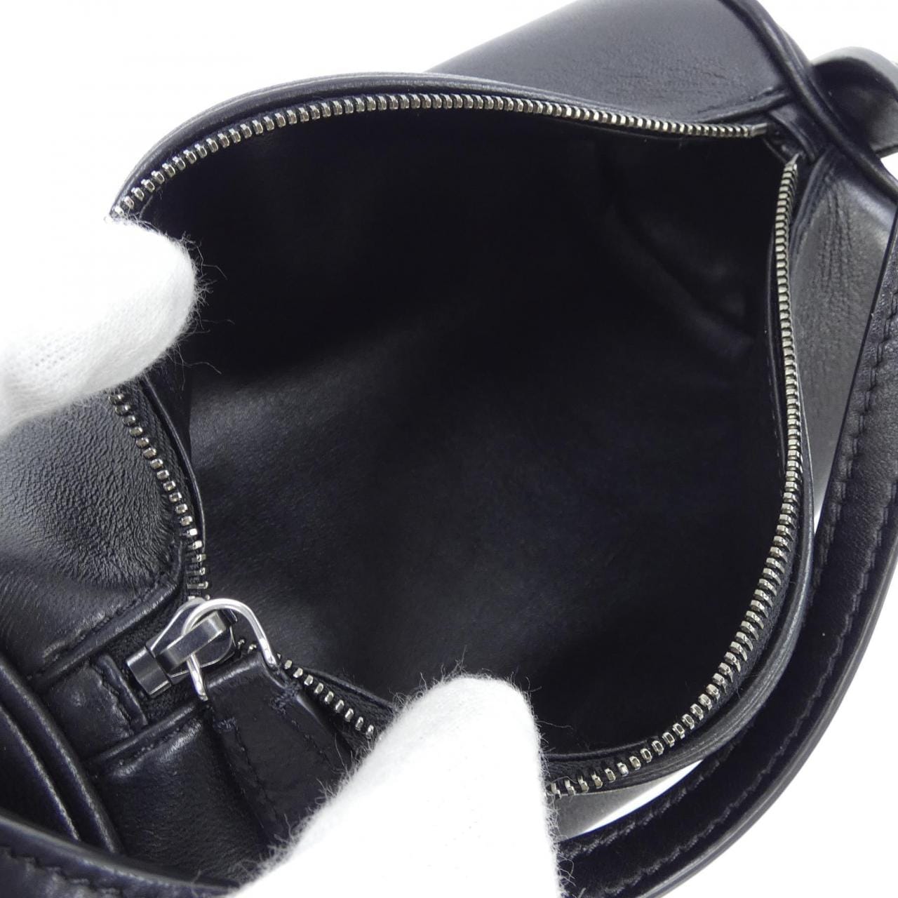ザロウ THE ROW BAG