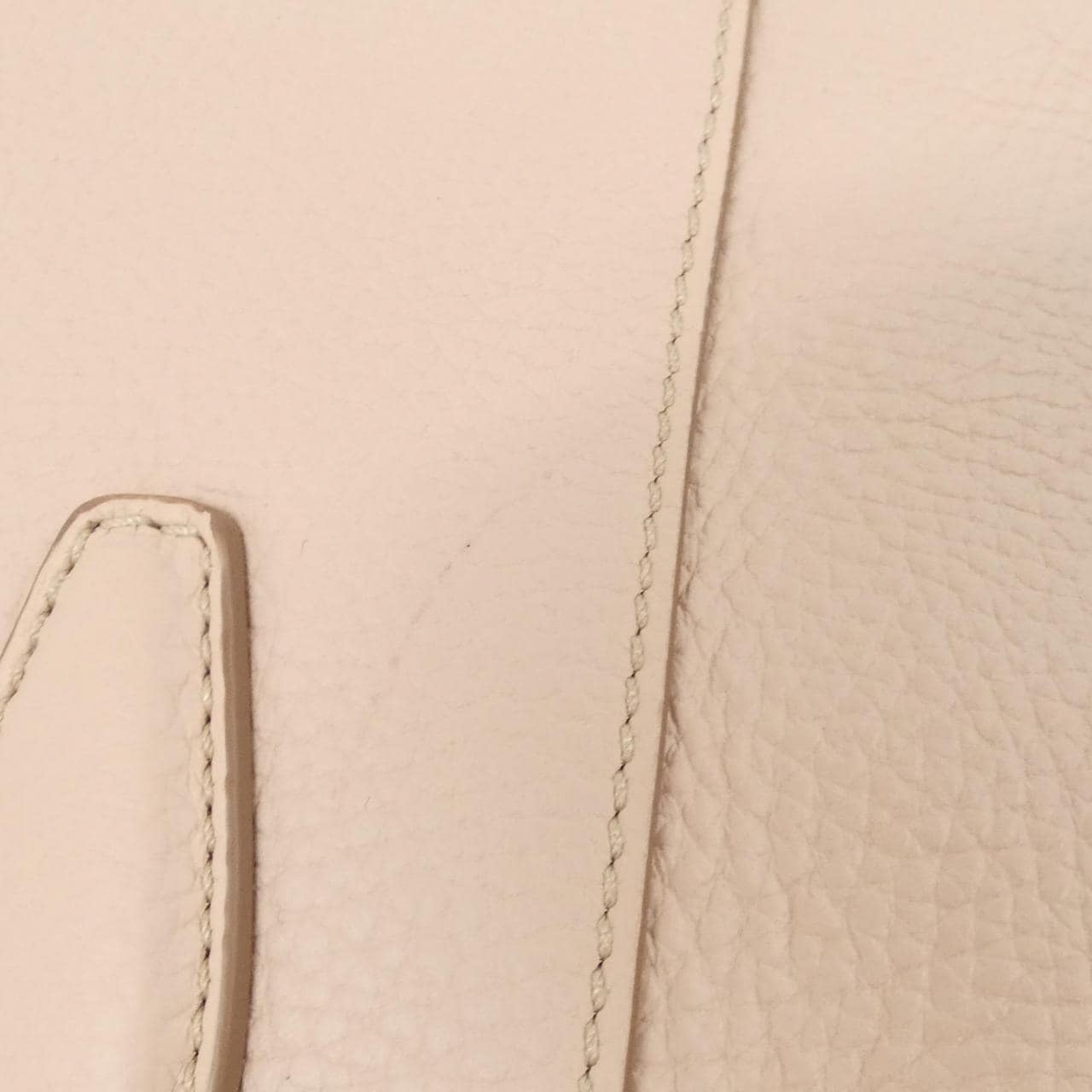 トッズ XBWAOSA0300RIAM030 ショルダーバッグ