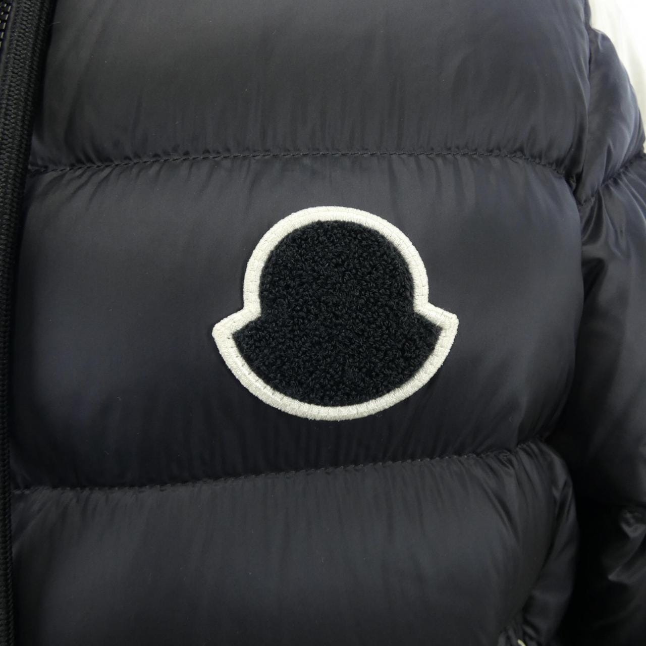 モンクレール MONCLER ダウンジャケット