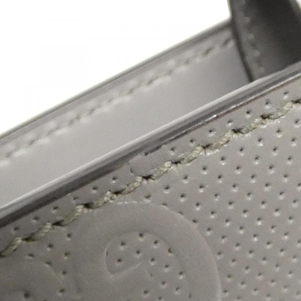 グッチ 700421 1W3AN バッグ