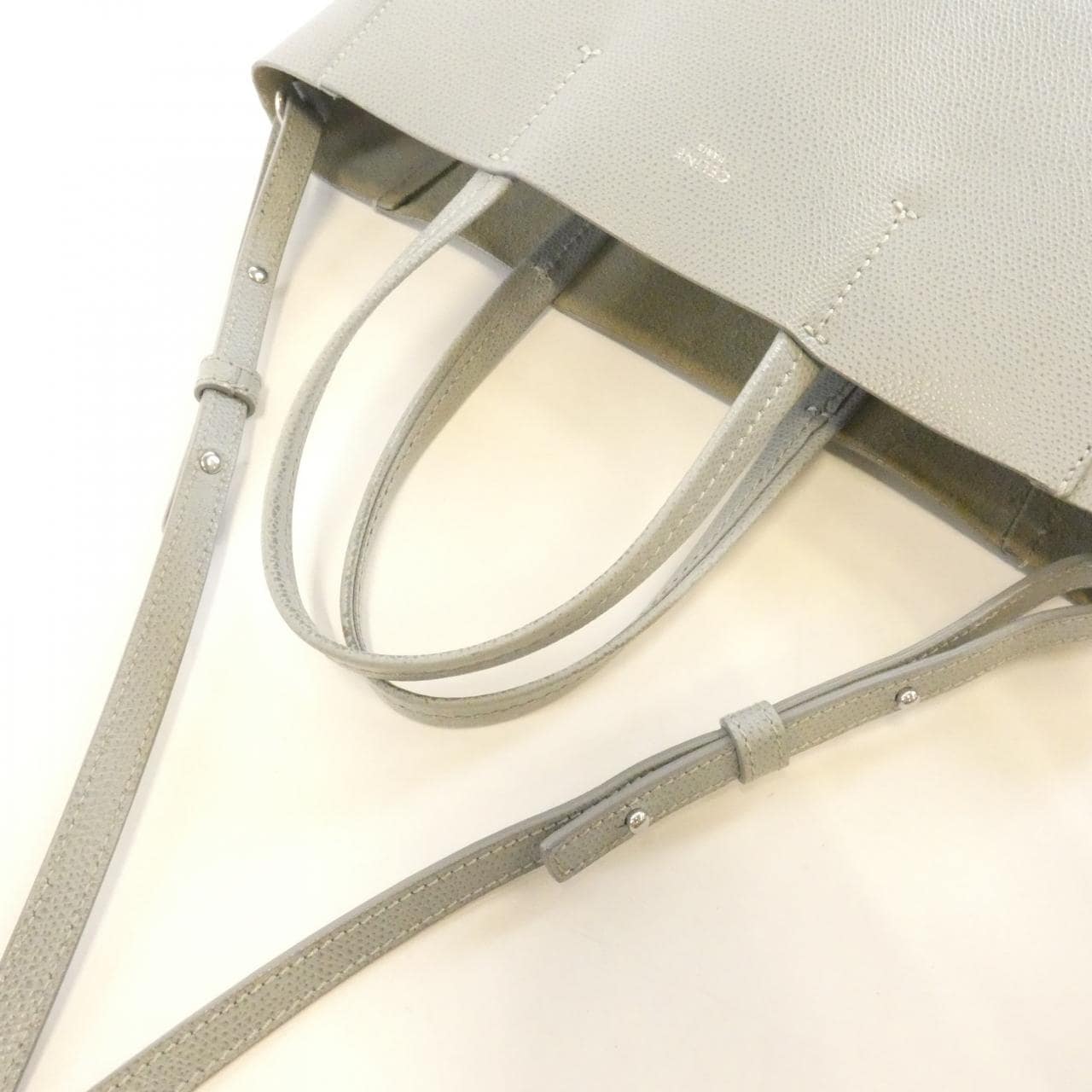 セリーヌ バーティカル カバ スモール 176183XBA バッグ