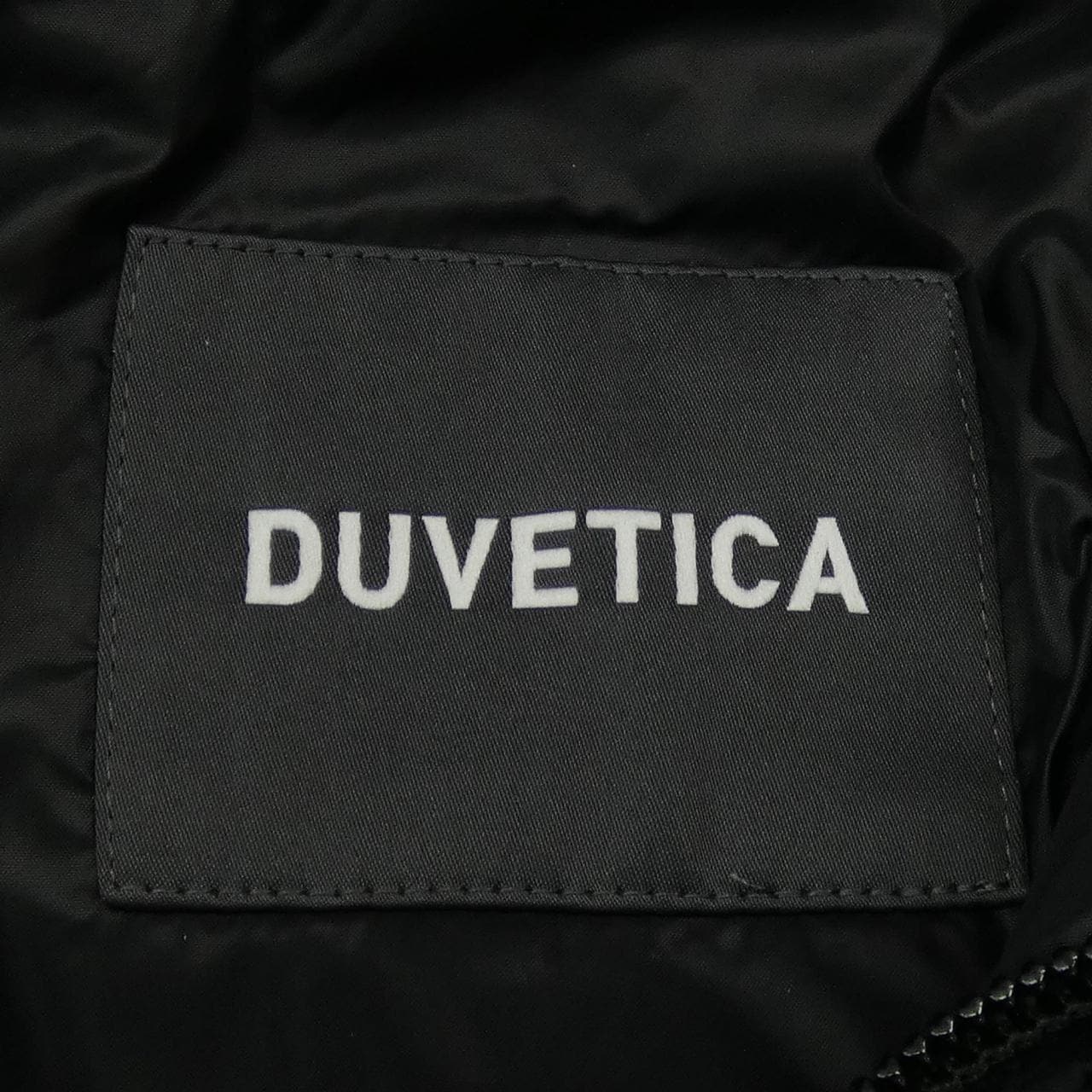 デュベティカ DUVETICA ダウンジャケット