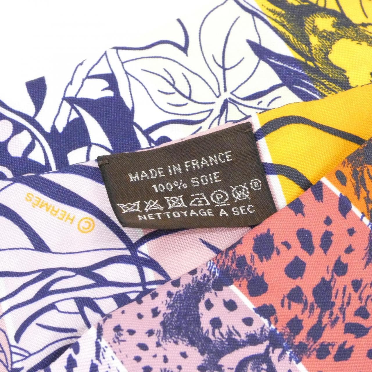 エルメス JUNGLE LOVE RAINBOW ツイリー 063369S スカーフ