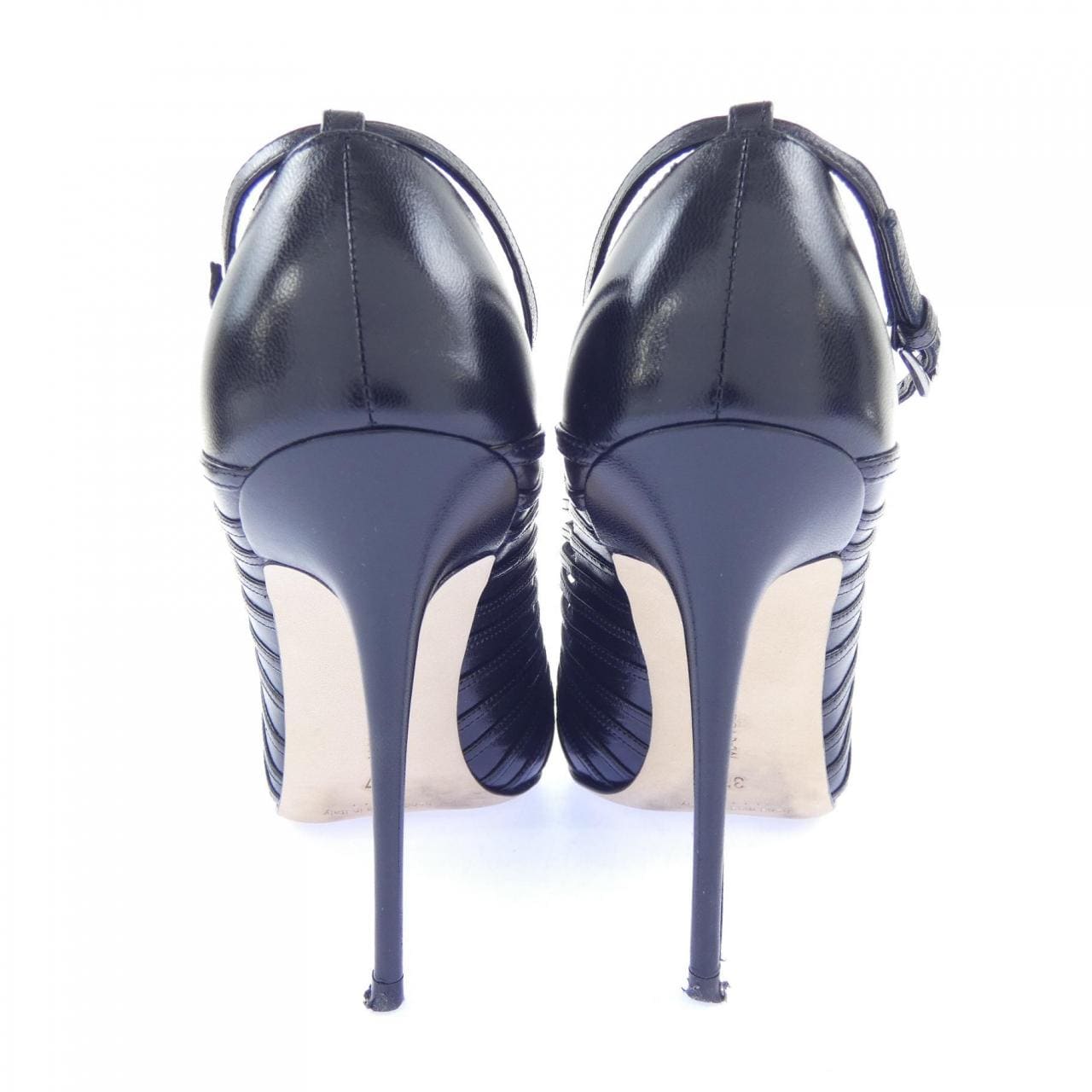 マノロブラニク MANOLO BLAHNIK パンプス
