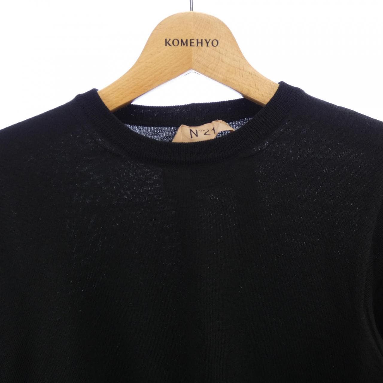 ヌメロヴェントゥーノ N°21 ニット