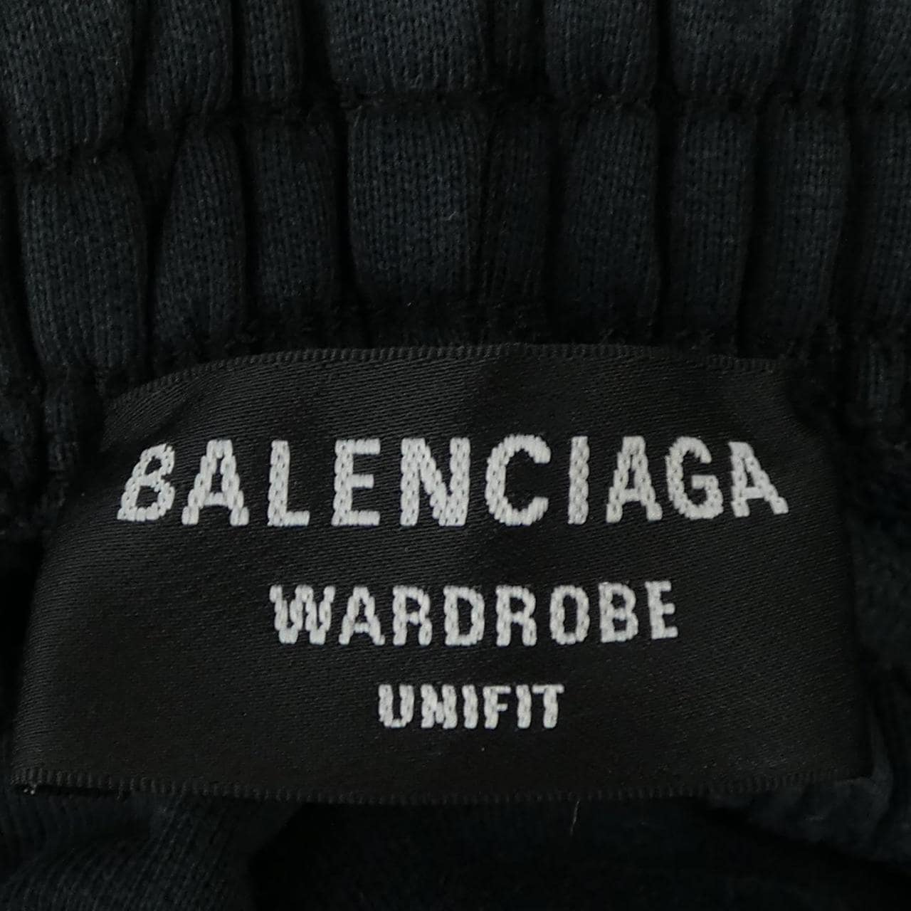 バレンシアガ BALENCIAGA WARDROBE 676137 TKVI9 UNISEX ショートパンツ