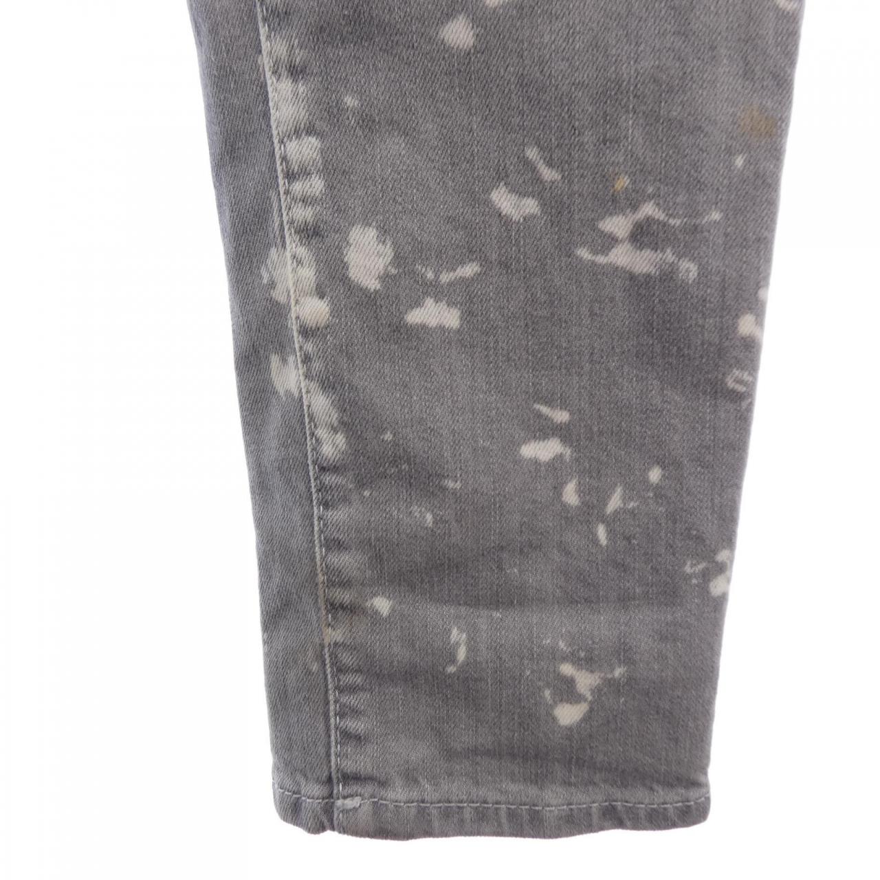 ディースクエアード DSQUARED2 S74LB1323 ジーンズ