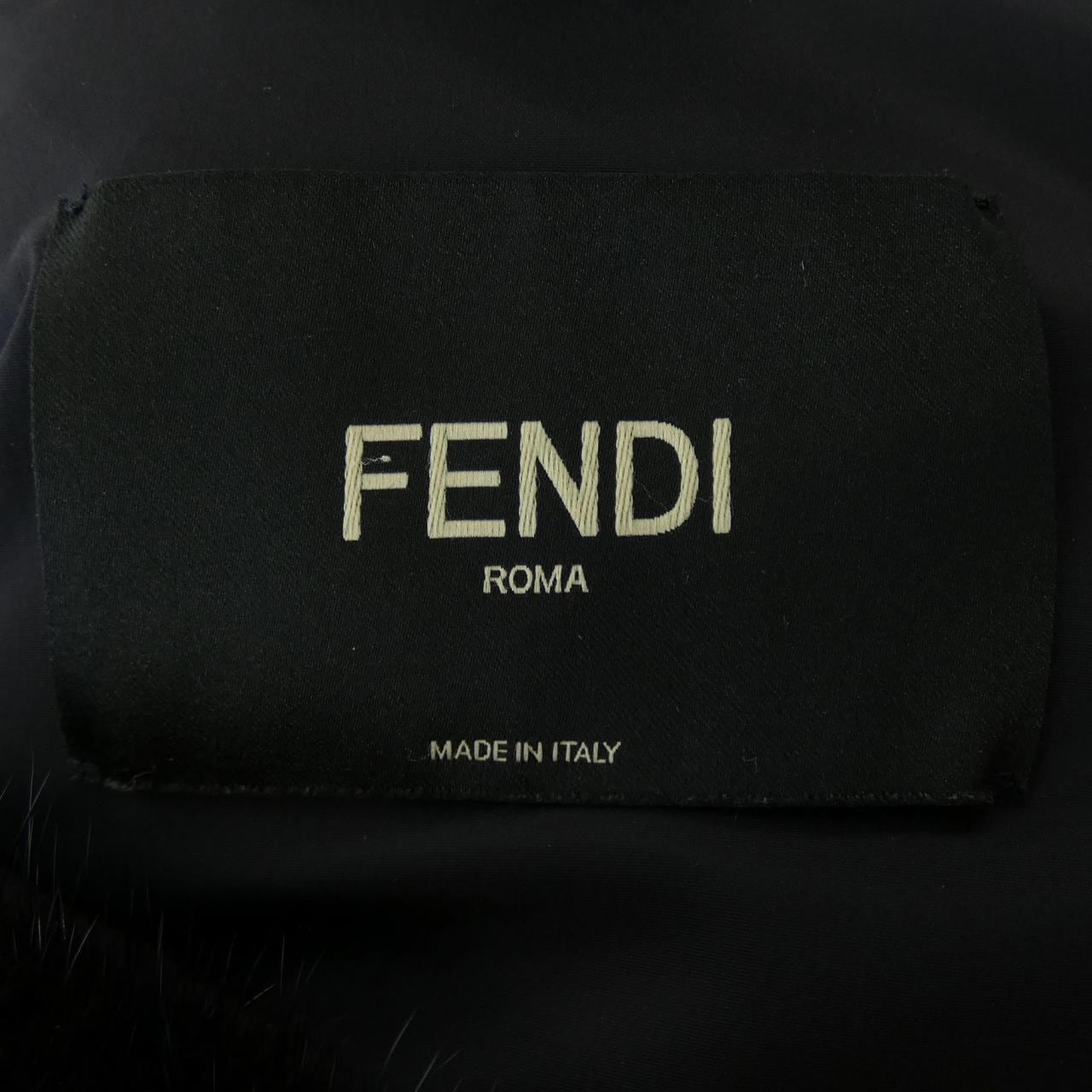 フェンディ FENDI ダウンジャケット