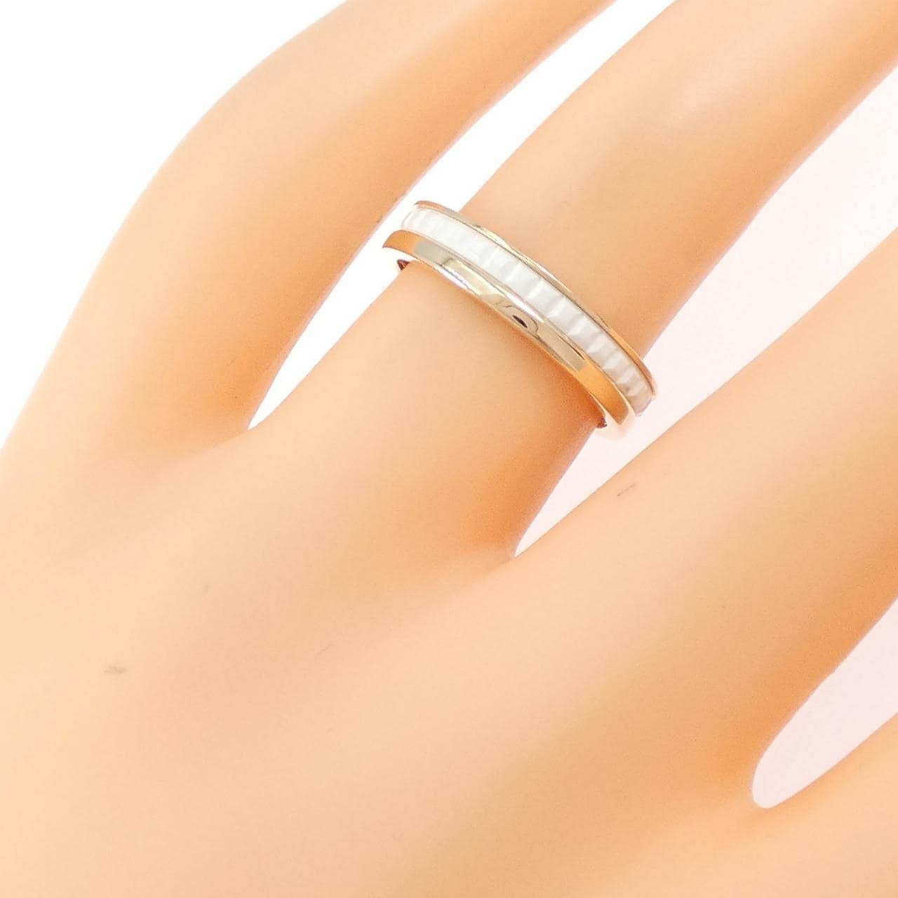 ブシュロン キャトル ホワイト リング