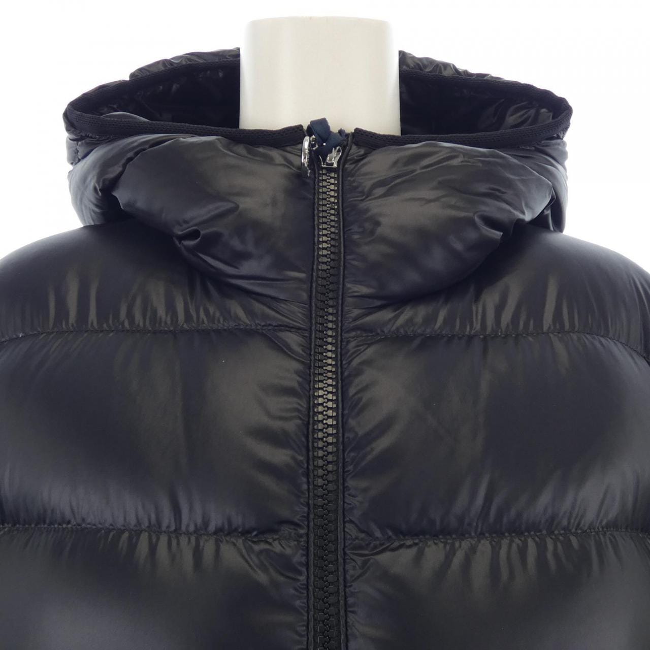 モンクレール MONCLER ダウンジャケット