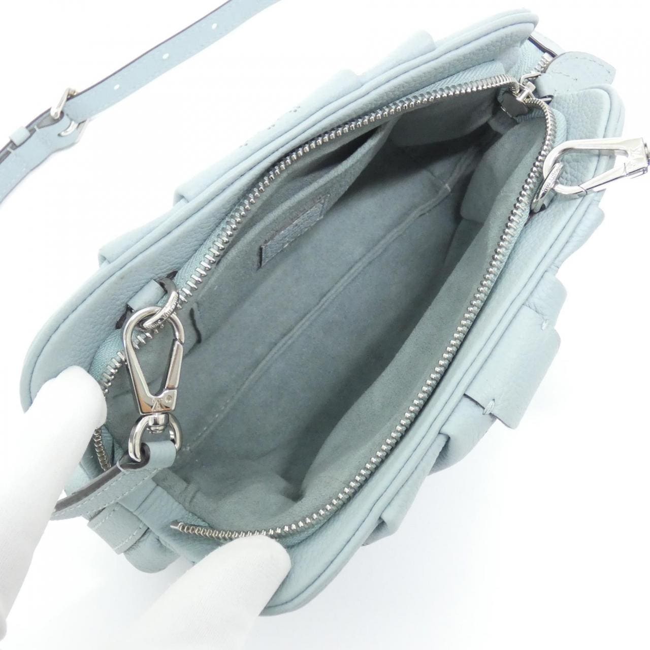 LOUIS VUITTON Mahina Scala 迷你 M80094 单肩包