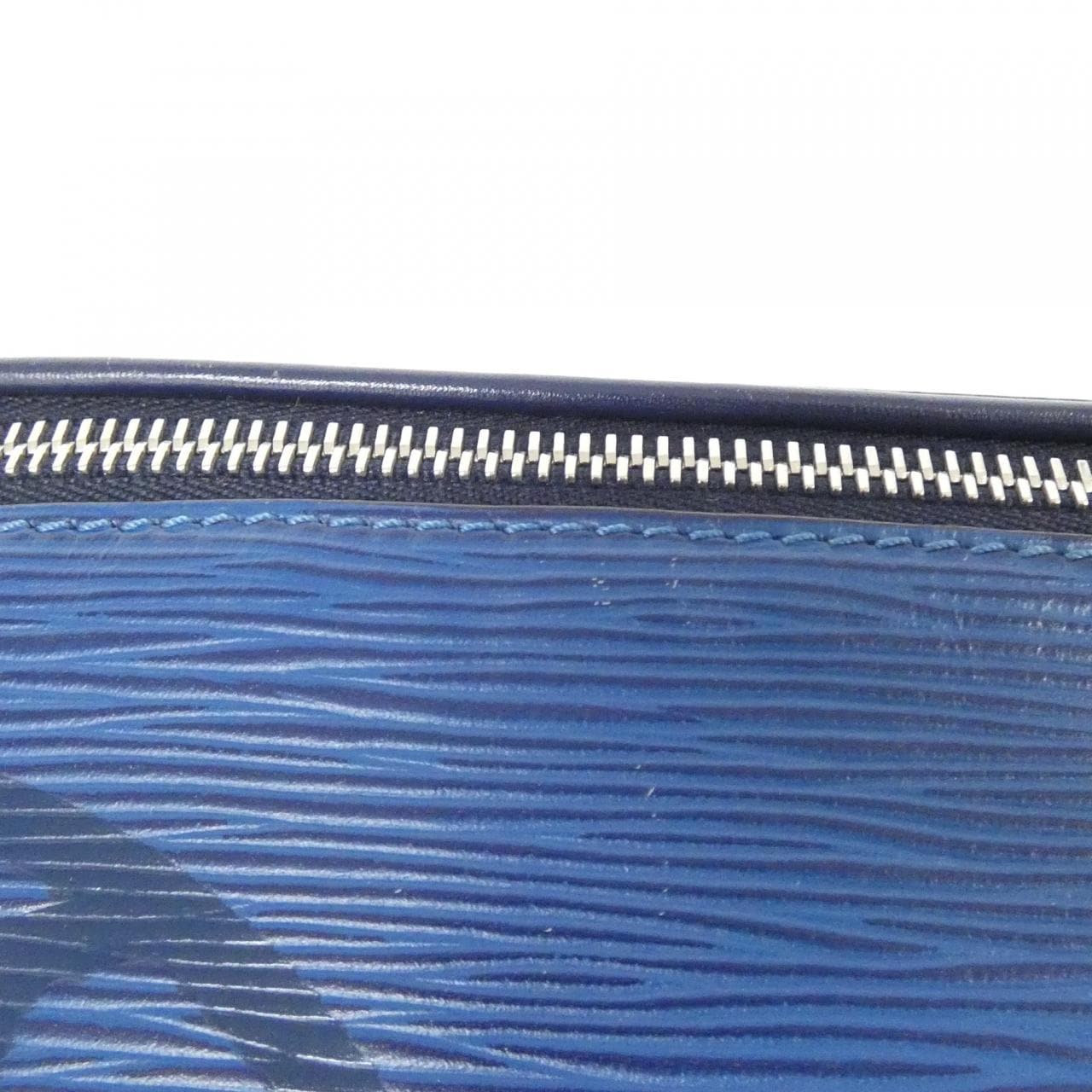 ルイヴィトン エピ(LVサークル) バムバッグ  2018SS M53301 ショルダーバッグ