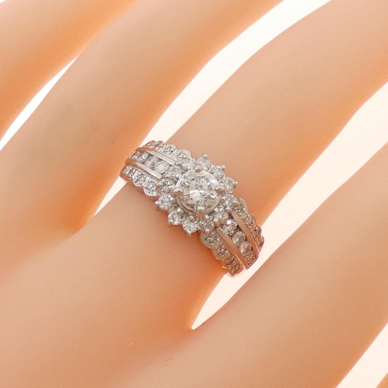 PT900 ダイヤモンド リング 1.00CT