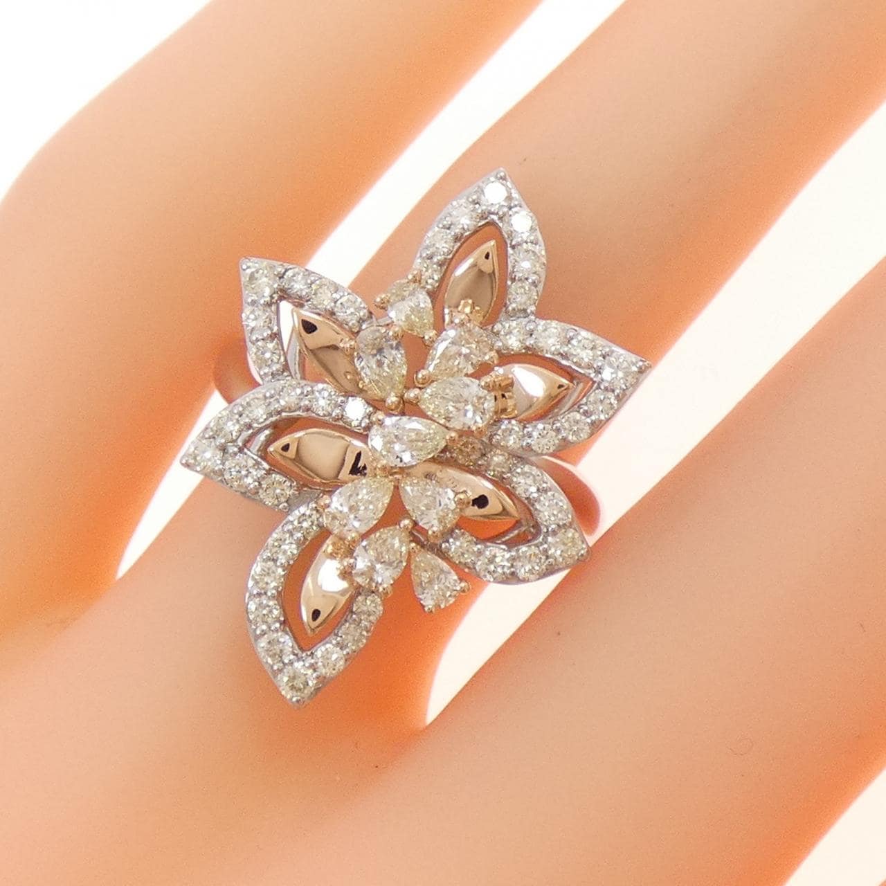 PT950/K18PG フラワー ダイヤモンド リング 0.85CT