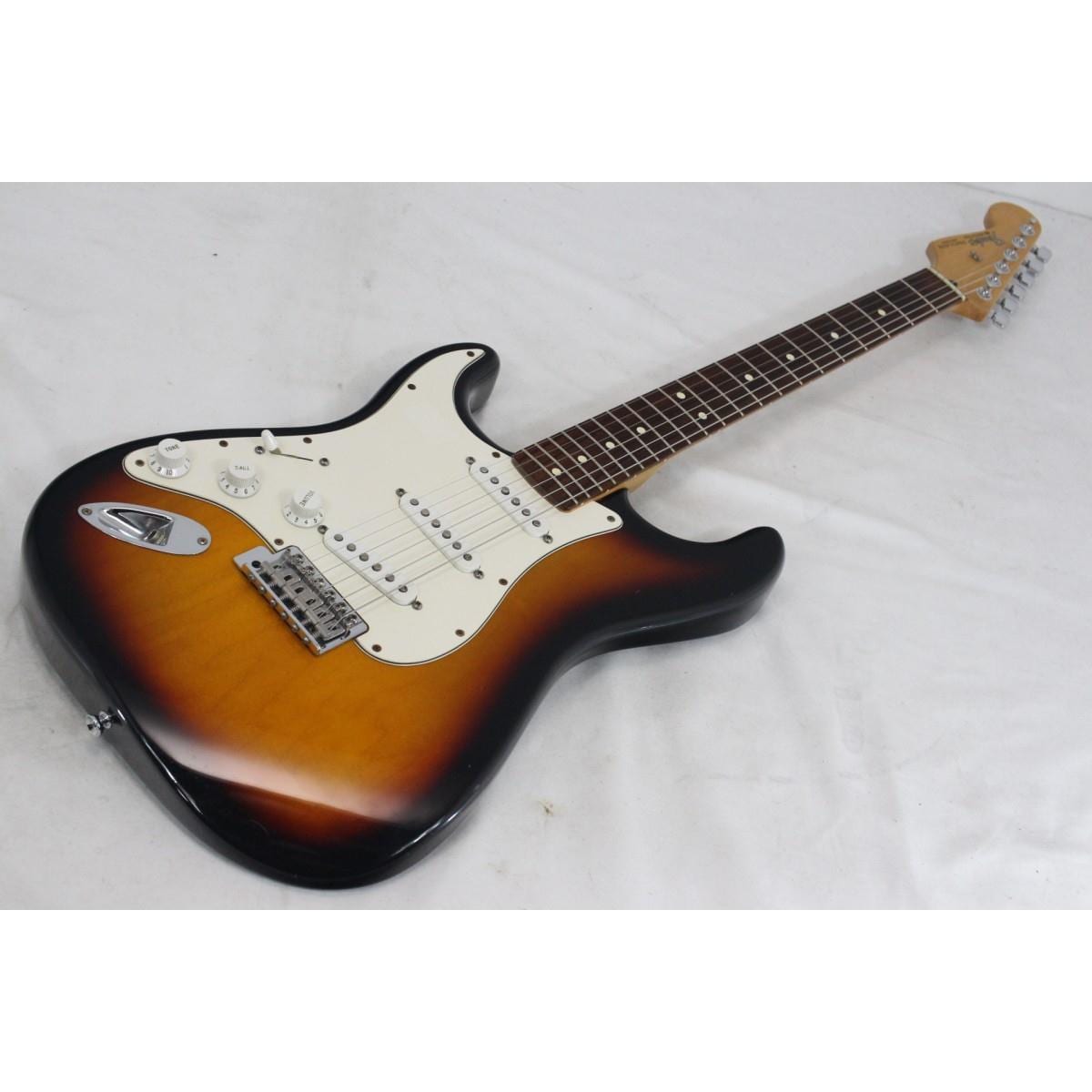 FENDER STANDARD STRATOCASTER/LH