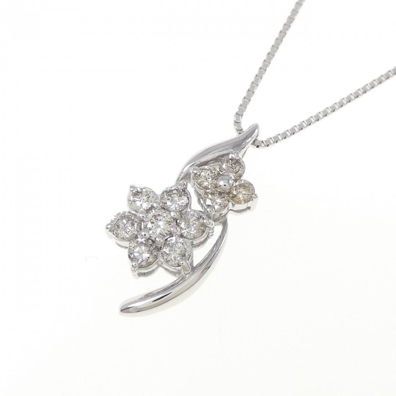 K18WG フラワー ダイヤモンド ネックレス 0.50CT