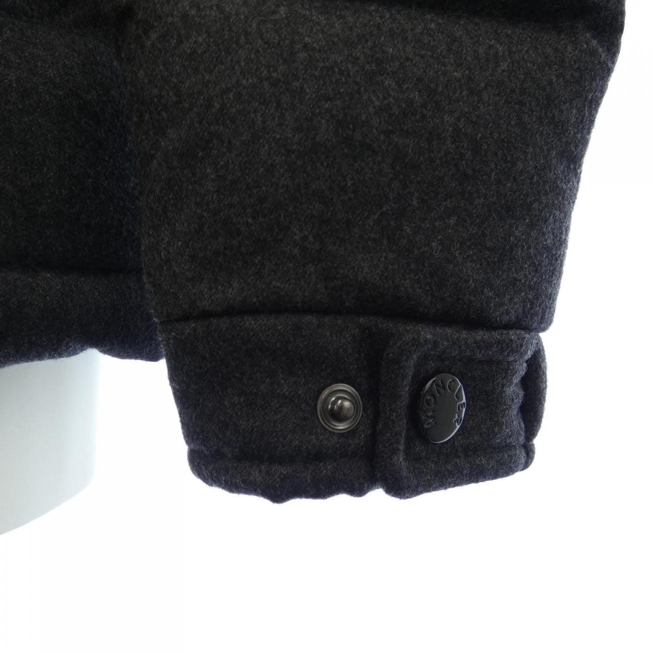 モンクレール MONCLER ダウンジャケット