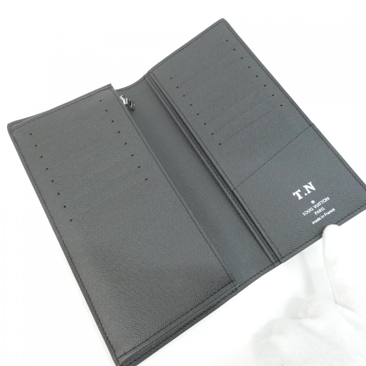 ルイヴィトン タイガ(ストライプ アニメーション) ポルトフォイユ ブラザ M64012 財布