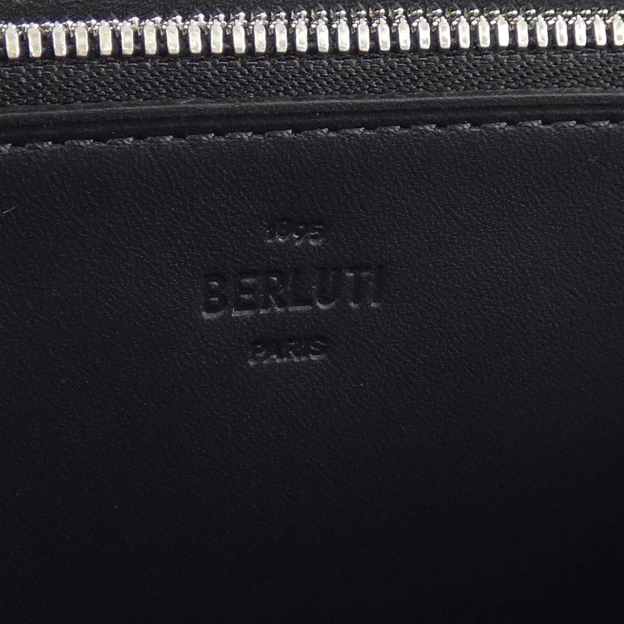 ベルルッティ Berluti イタウバワイドスクリットレザーロング WALLET