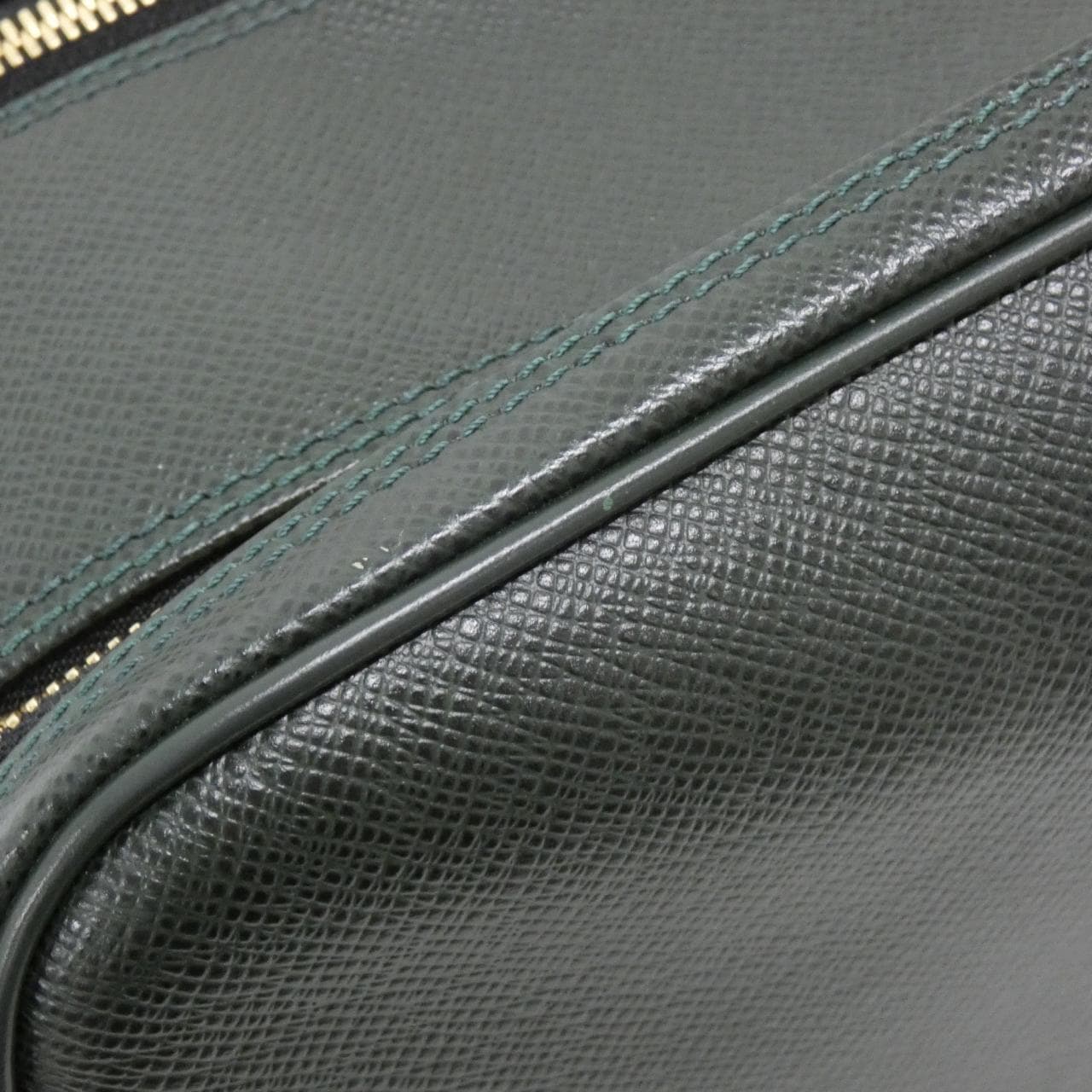 ルイヴィトン タイガ リポーター 28cm M30154 ショルダーバッグ