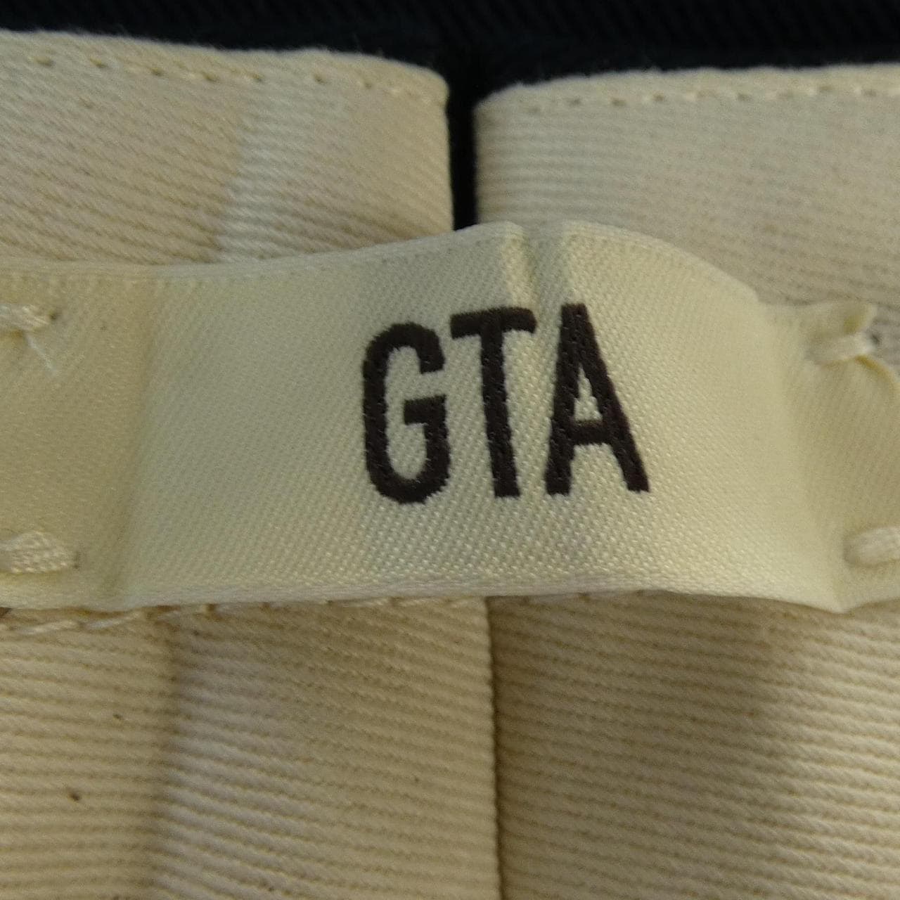 ジーティーアー G.T.A パンツ