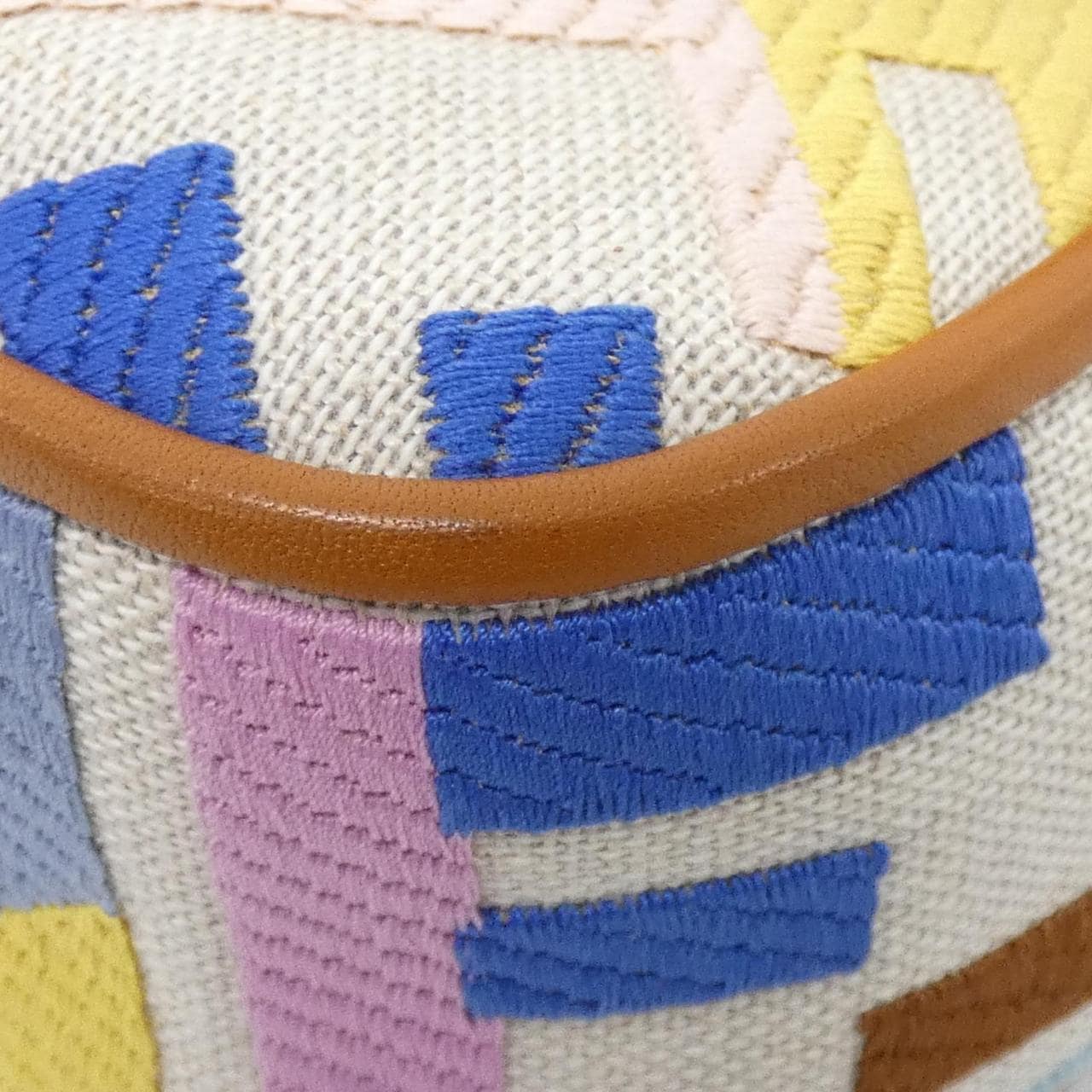 FENDI Baguette 8BR600 ABHK 單肩包