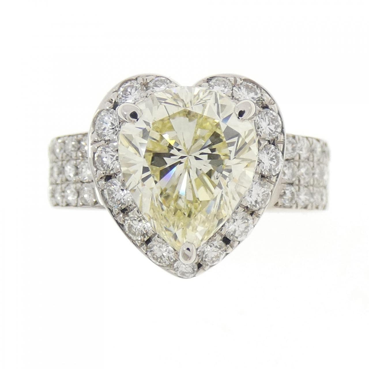PT900 ダイヤモンド リング 2.507CT LY SI2 ファンシーカット