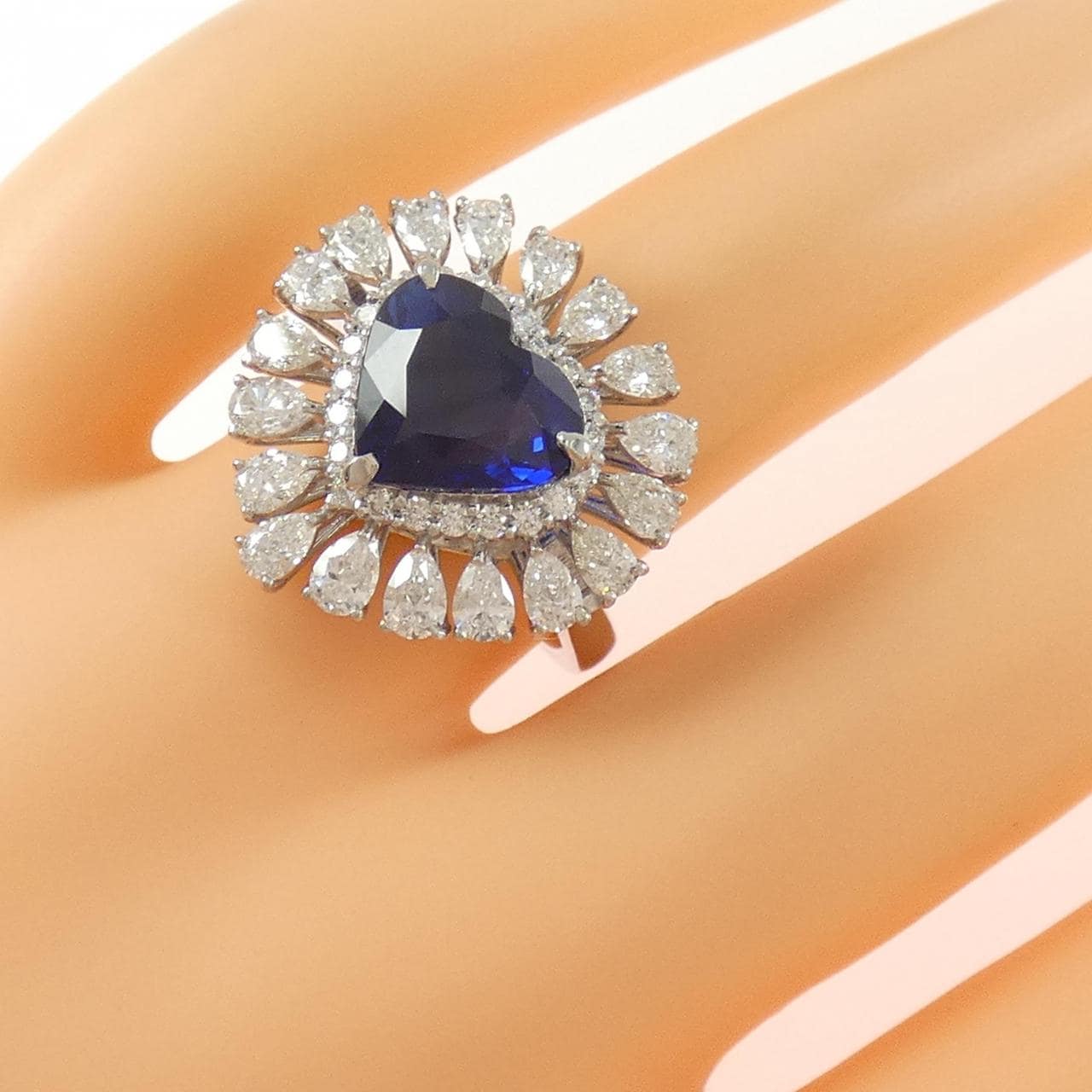 PT900心蓝宝石戒指4.09CT