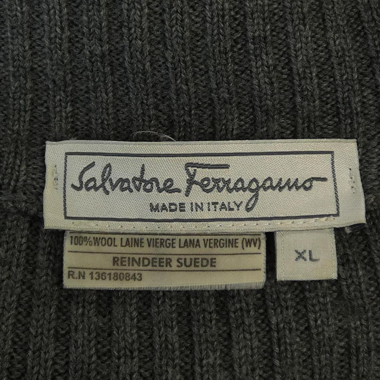 サルヴァトーレフェラガモ SALVATORE FERRAGAMO カーディガン