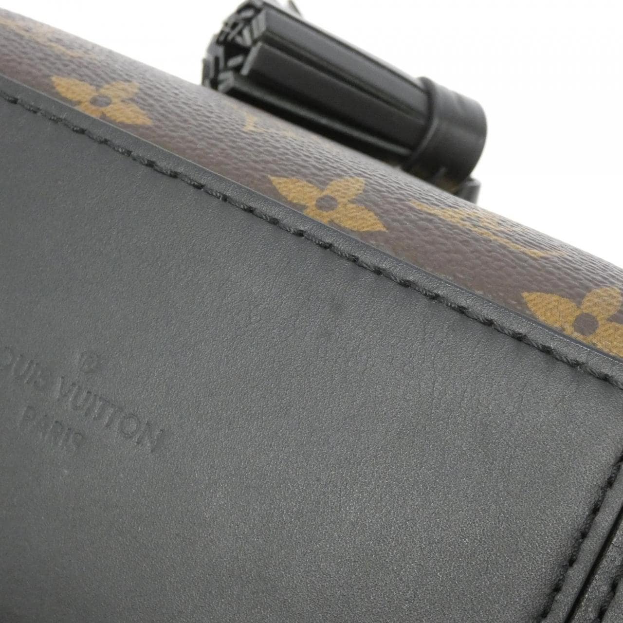 LOUIS VUITTON Monogram Saintonge M43555 Shoulder Bag