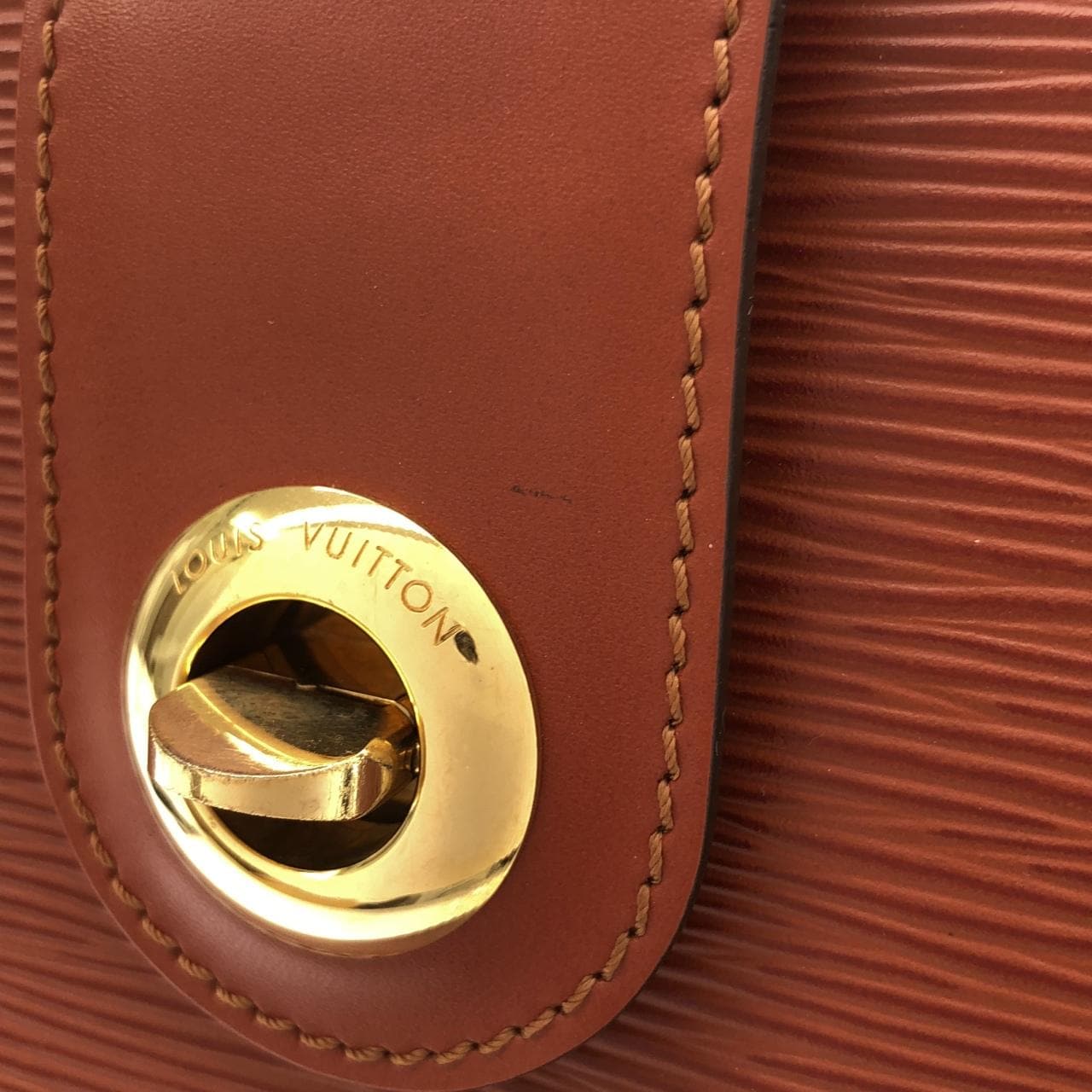 ルイヴィトン エピ クリュニー M52253 ショルダーバッグ