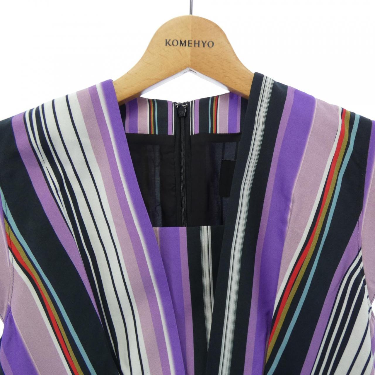 タエアシダ TAE ASHIDA ワンピース