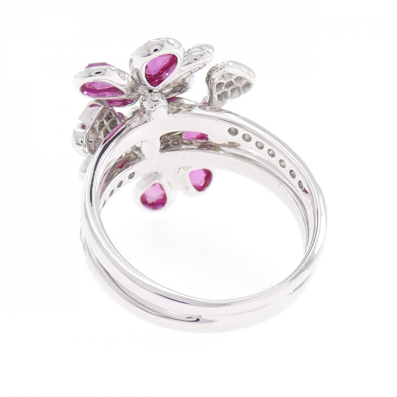 K18WG フラワー ルビー リング 1.97CT