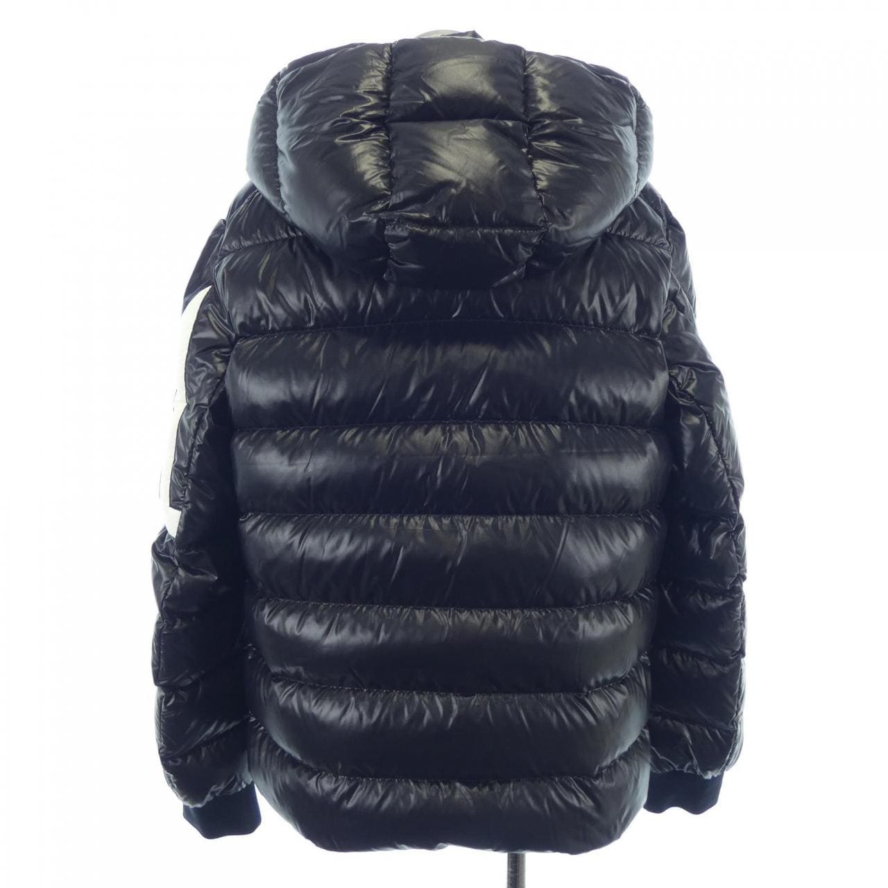 モンクレール MONCLER ダウンジャケット