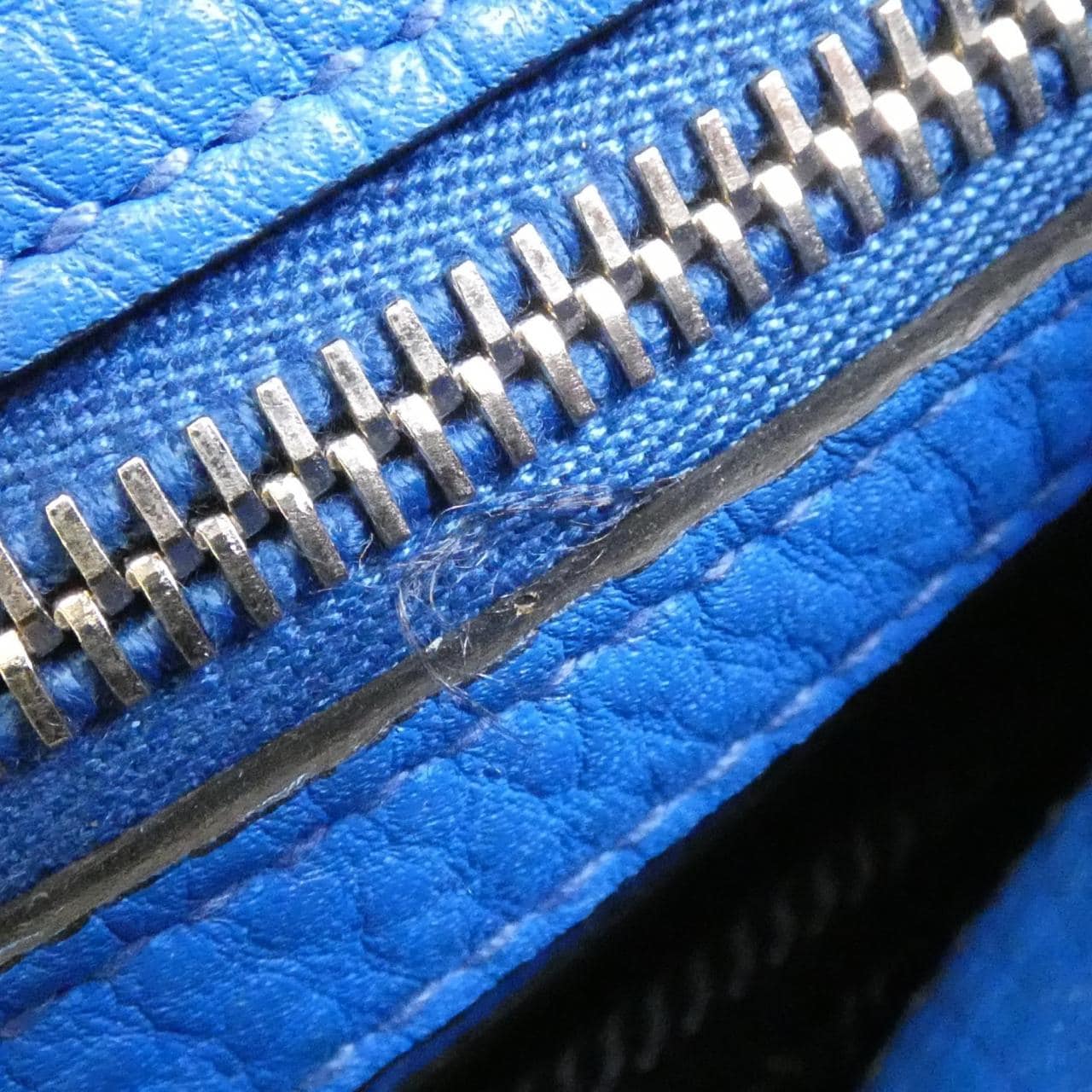 プラダ BT0997 ショルダーバッグ