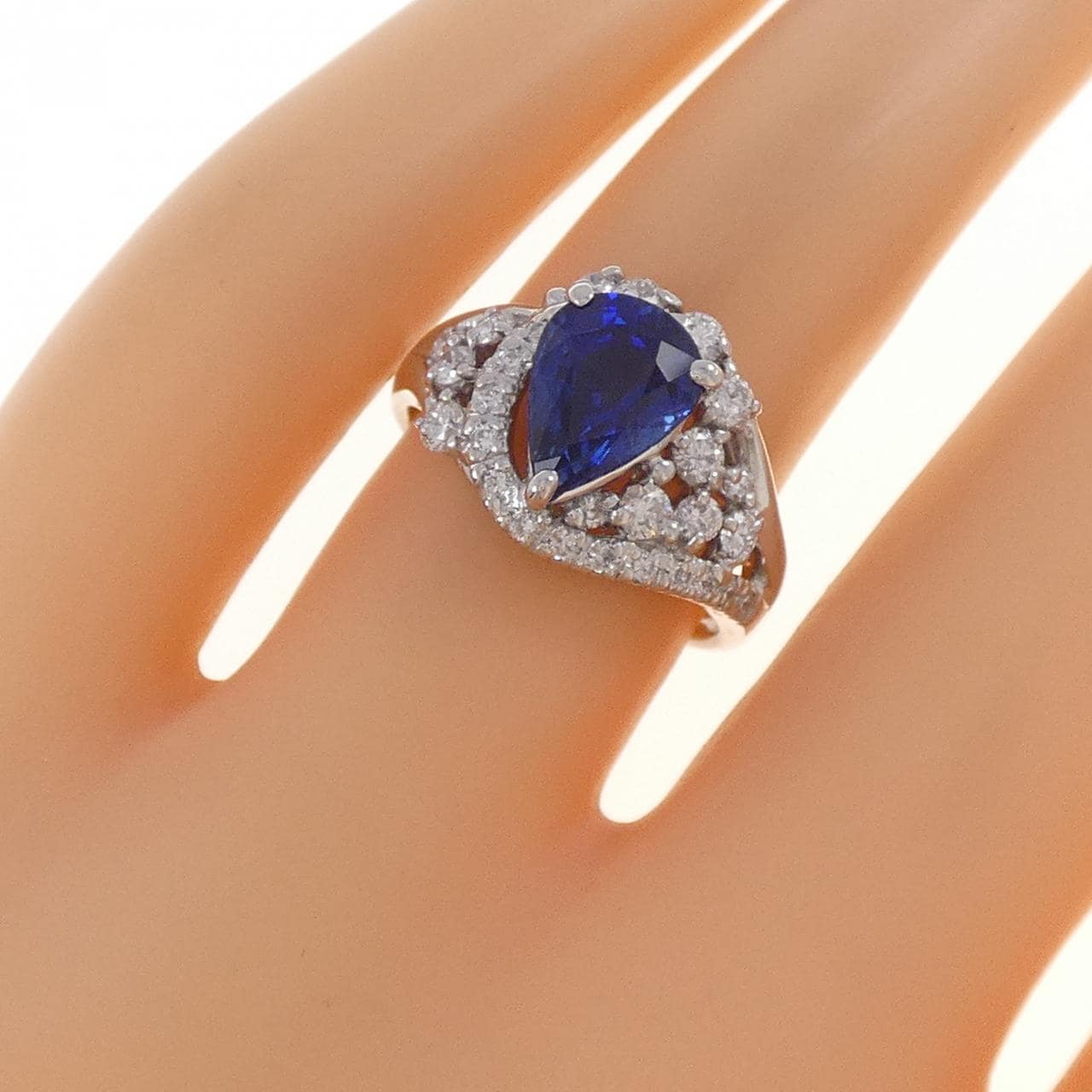 PT900 サファイヤ リング 2.045CT