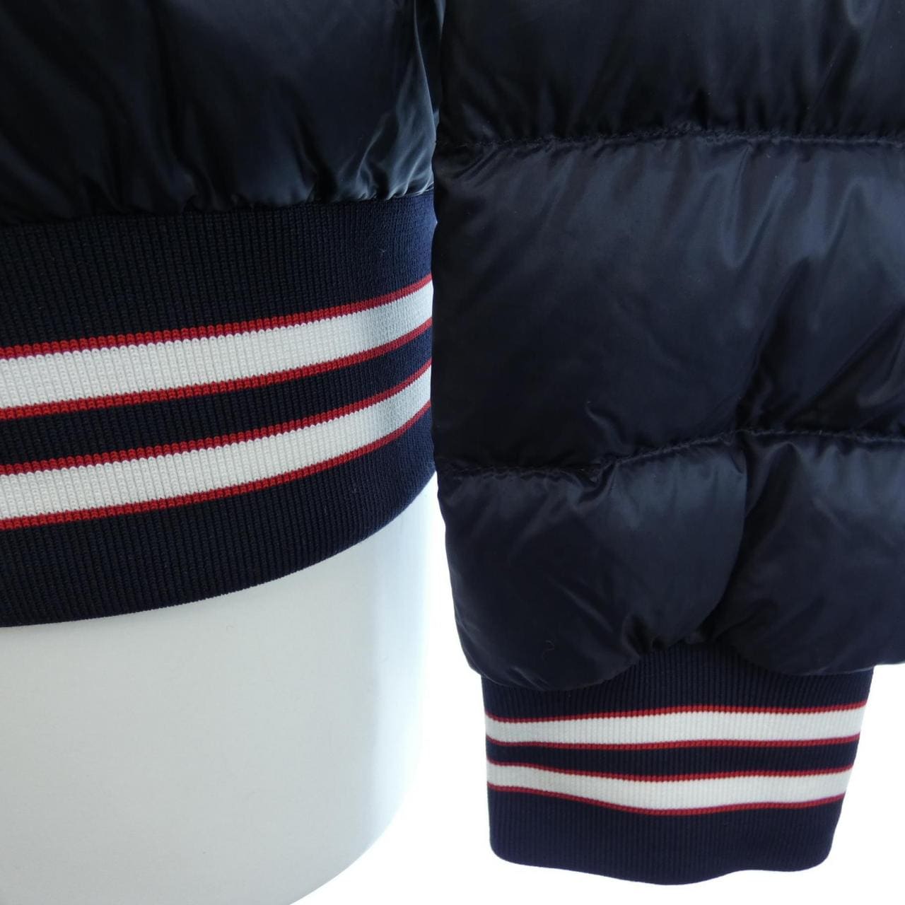 モンクレール MONCLER ダウンジャケット
