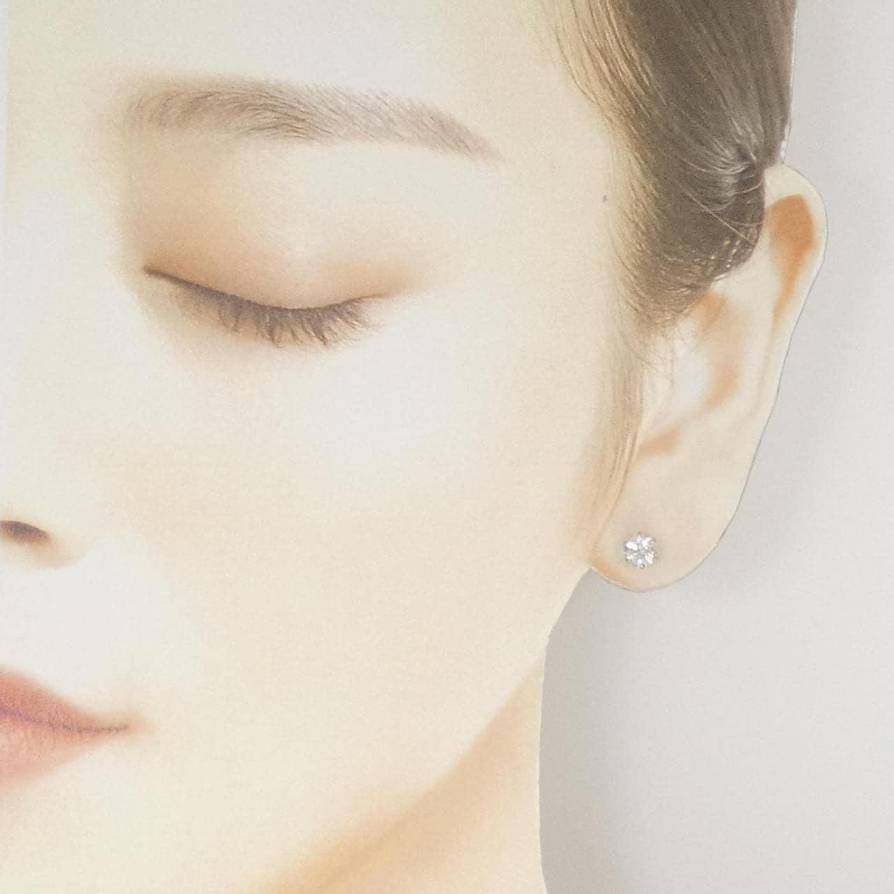 PT900 ソリティア ダイヤモンド ピアス 1.00CT