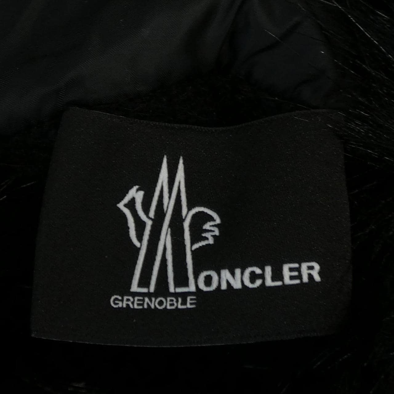 モンクレール MONCLER G20989B00002 ダウンジャケット