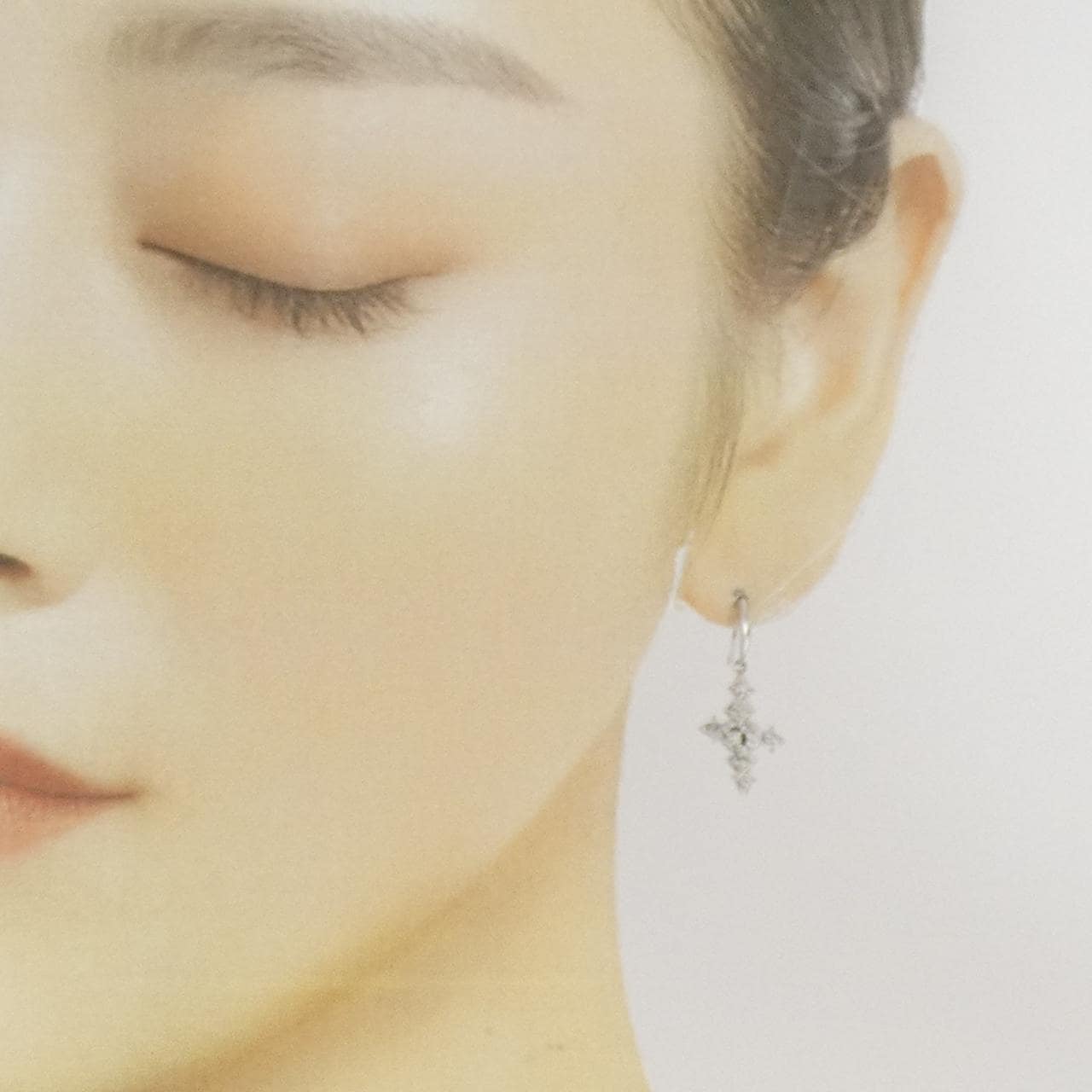 PT900 クロス ダイヤモンド ピアス 0.34CT