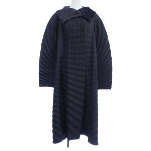 イッセイミヤケ ISSEY MIYAKE コート