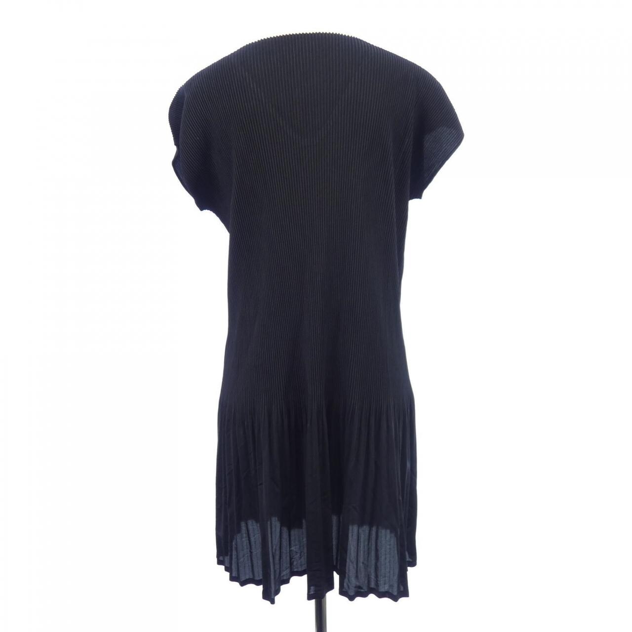 プリーツプリーズ PLEATS PLEASE PP31-FT275 トップス