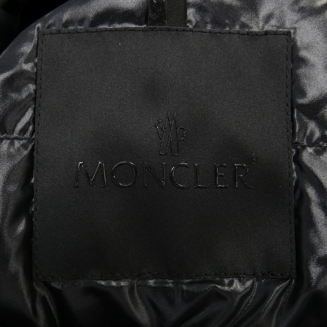 モンクレール MONCLER ダウンジャケット