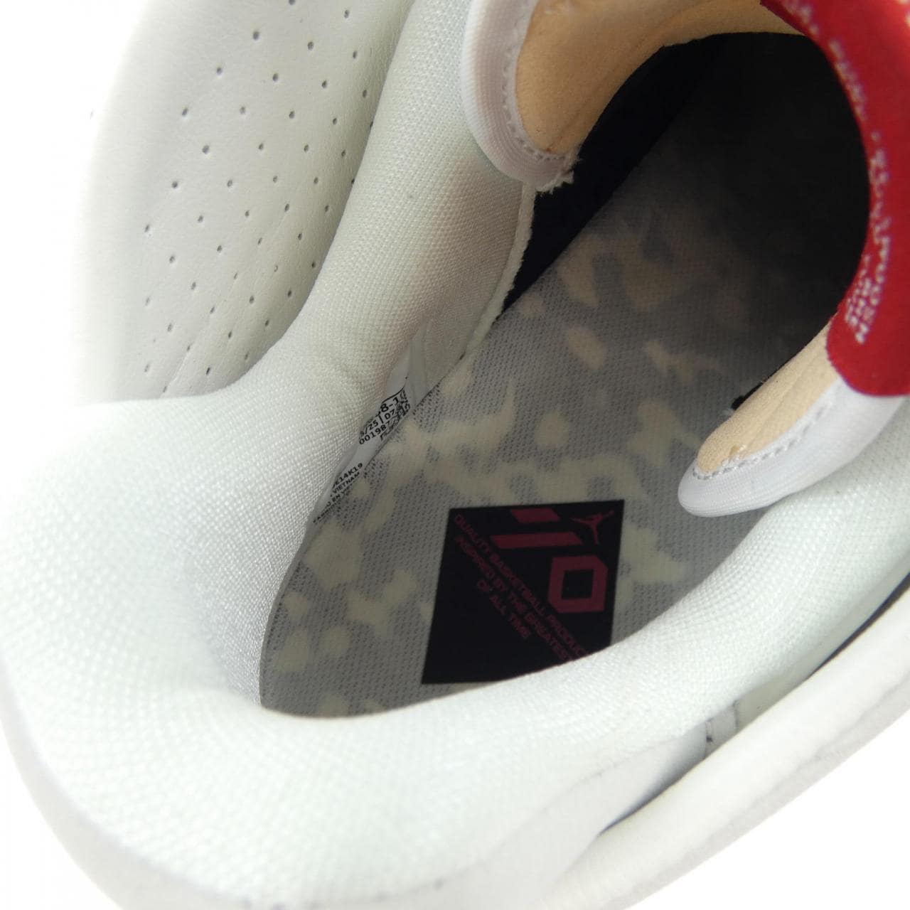 ナイキ ジョーダン NIKE JORDAN IQ4088-100 スニーカー