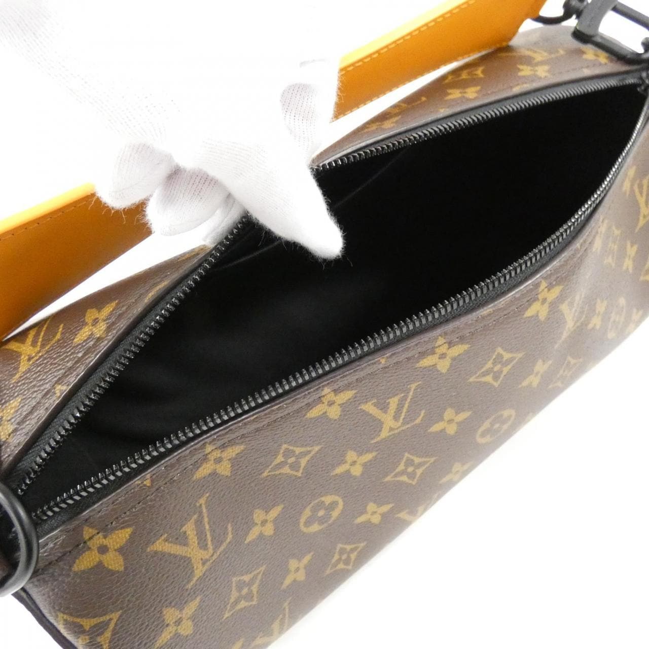 LOUIS VUITTON Monogram Macassar Soft Porochon M46691 单肩包