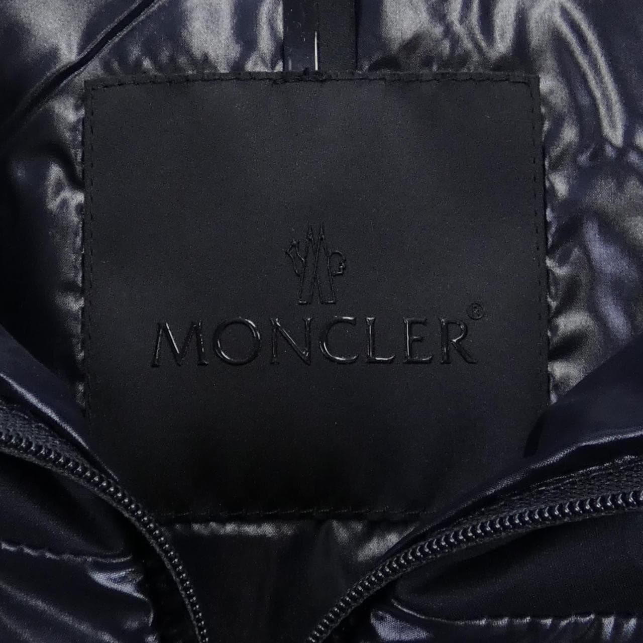 モンクレール MONCLER ダウンジャケット