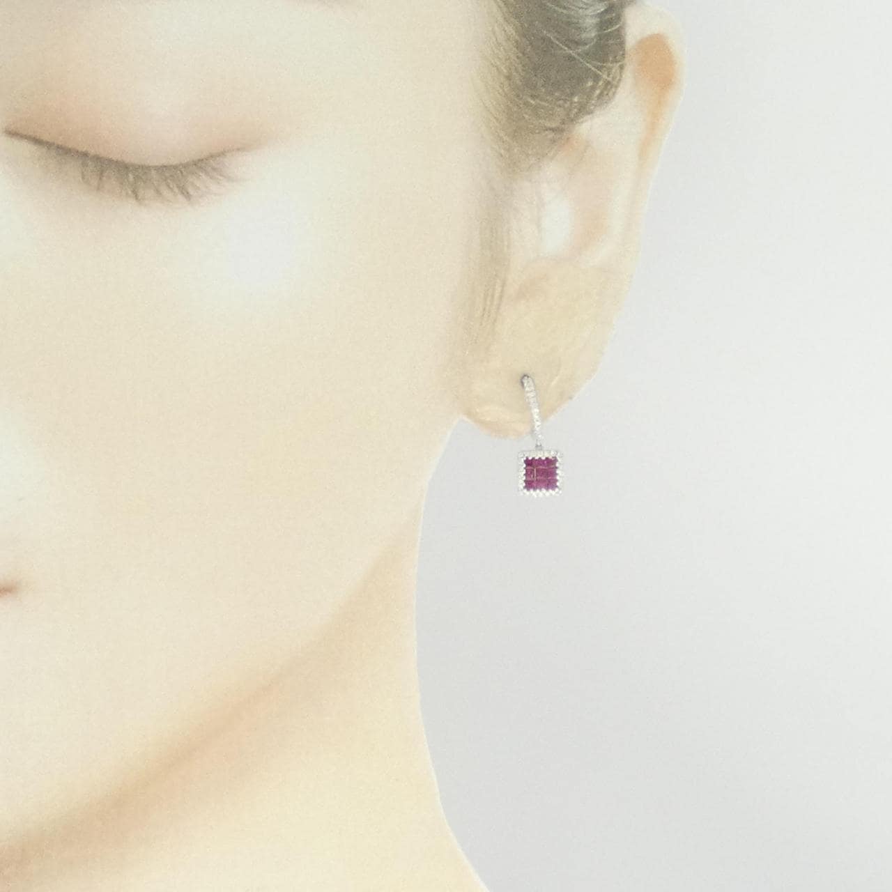 750WG ルビー ピアス 0.62CT