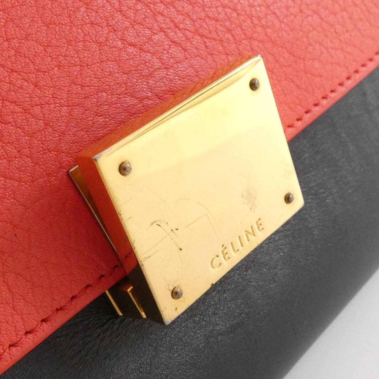 セリーヌ スモール トラペーズ 174683VTI バッグ