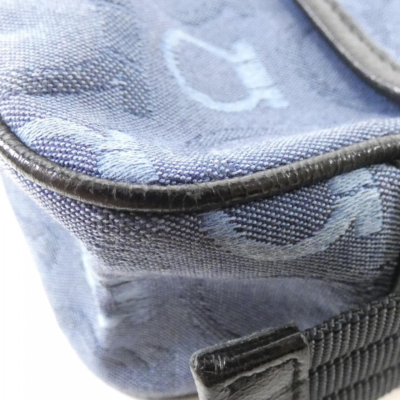 サルヴァトーレフェラガモ 21 5900 ショルダーバッグ